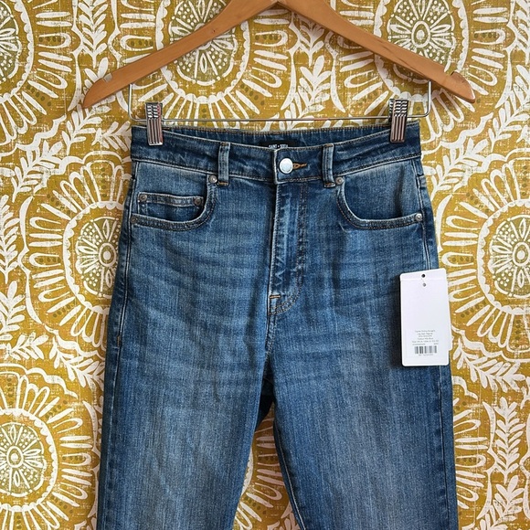 NWT SAINT + SOFIA Emma High Rise Straight Leg Jeans in Mid Blue size 4 (26”) - Picture 2 of 15